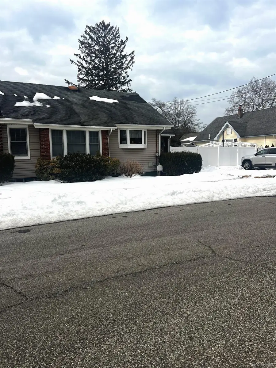 661 Saint Lukes Place, Baldwin, NY 11510 - #2