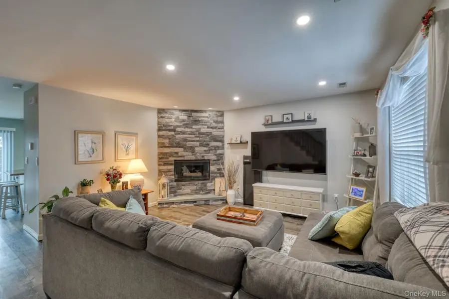 614 Crab Apple Lane, New Windsor, NY 12553 - #2