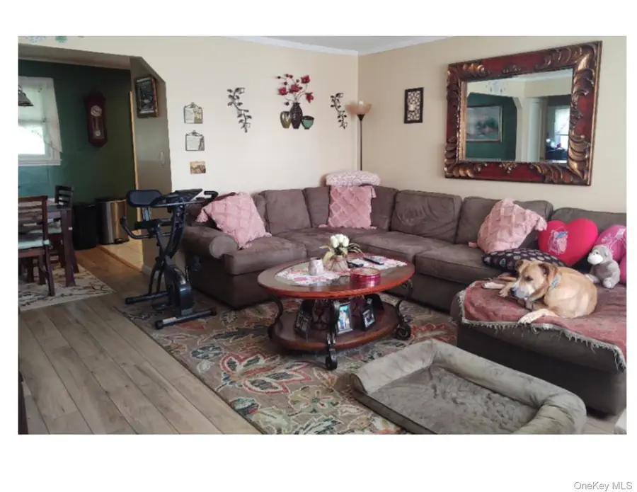 2272 Oxford Street, East Meadow, NY 11554 - #3