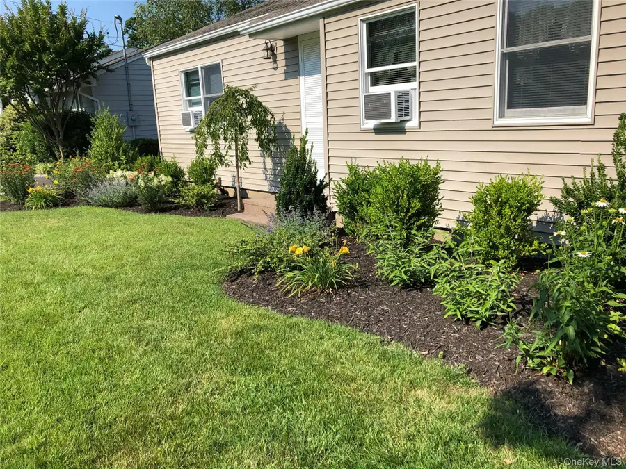 17 Ellington Drive, East Northport, NY 11731 - #3