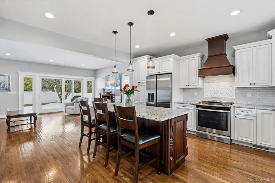 75 Syosset Circle, Syosset, NY 11791 - #2