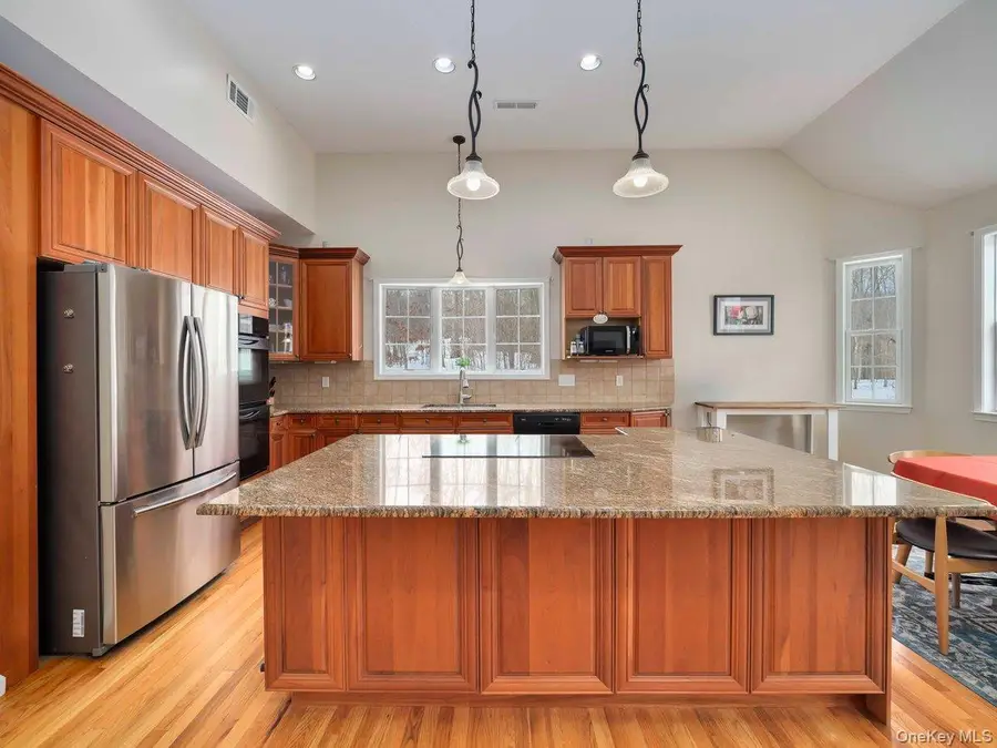 36 Horseshoe Path, Pawling, NY 12564 - #3