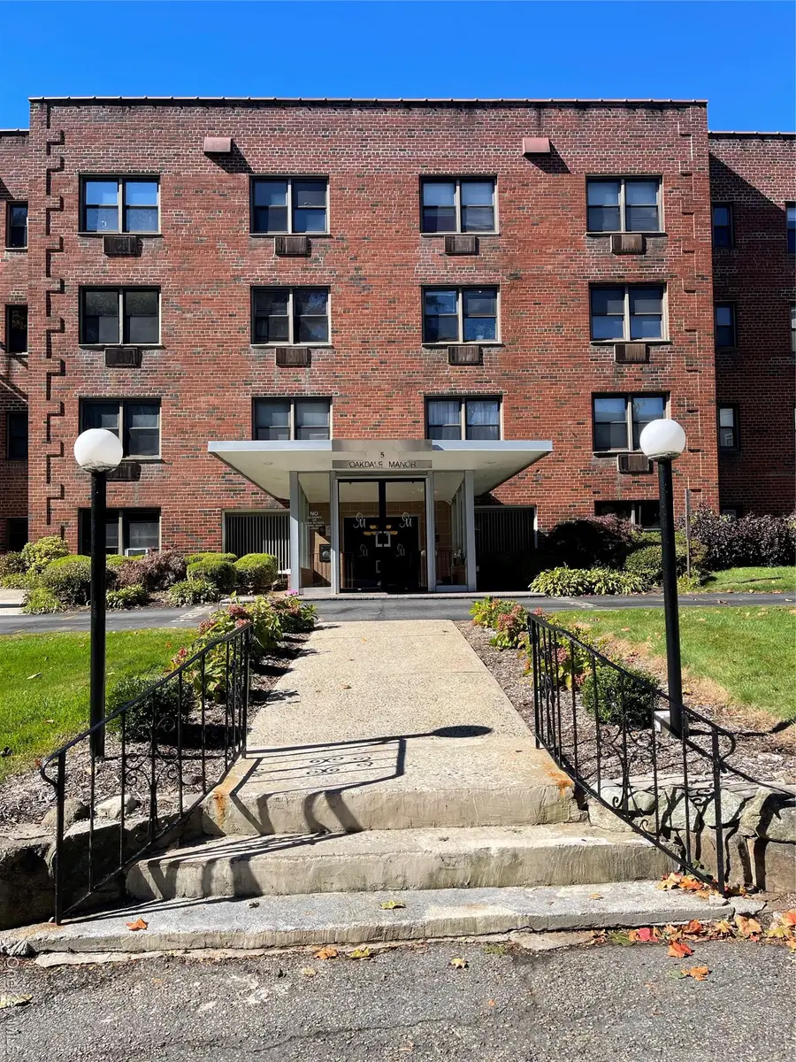 5 Oakdale Manor #B18, Suffern, NY 10901 - #2