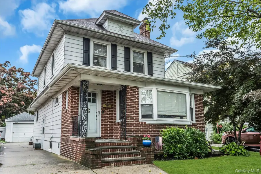 30 Coolidge Street, Malverne, NY 11565 - #2