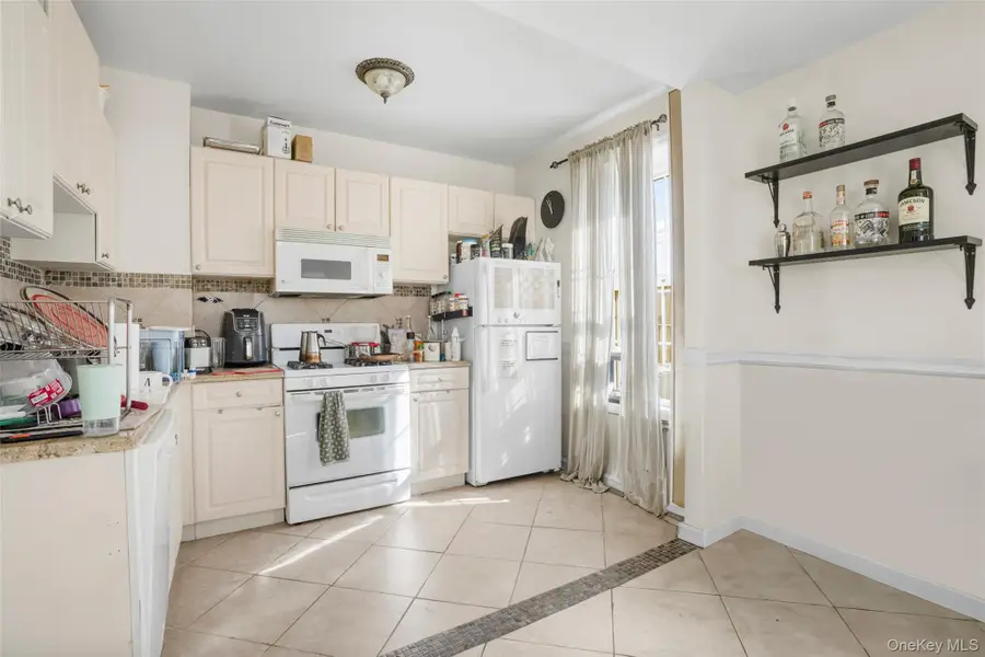 2932 Baisley Avenue, Bronx, NY 10461 - #2