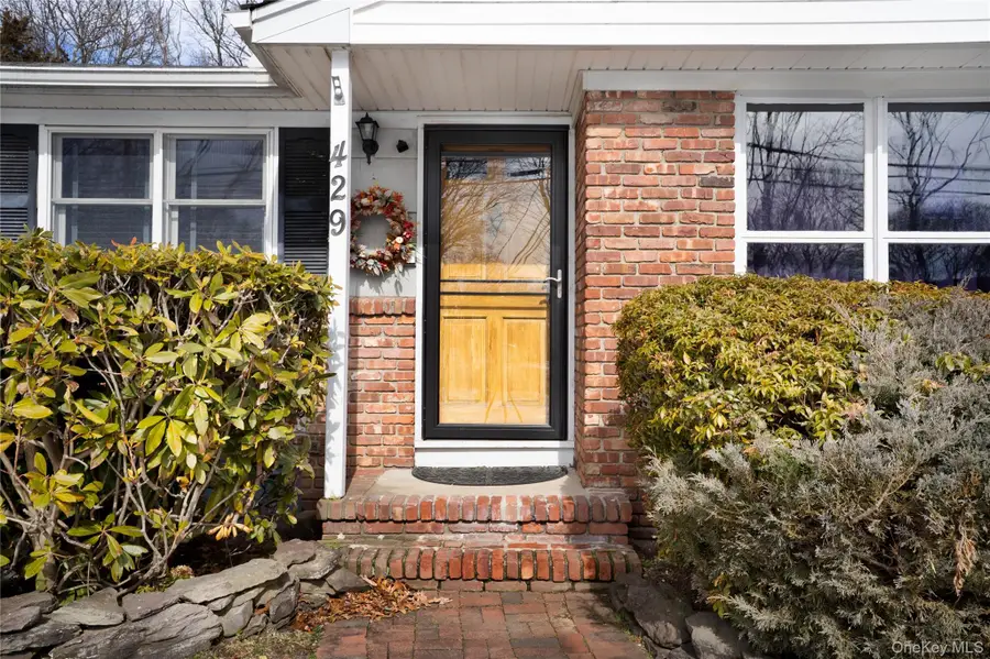 429 Mollie Boulevard, Holbrook, NY 11741 - #3