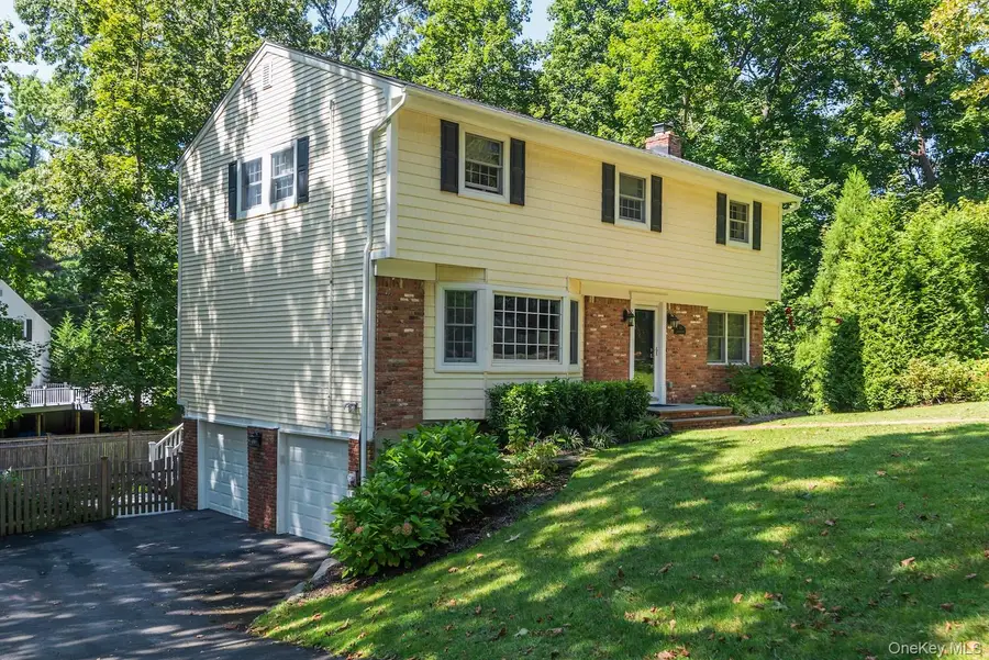 33 Northwood Circle, Huntington, NY 11743 - #2