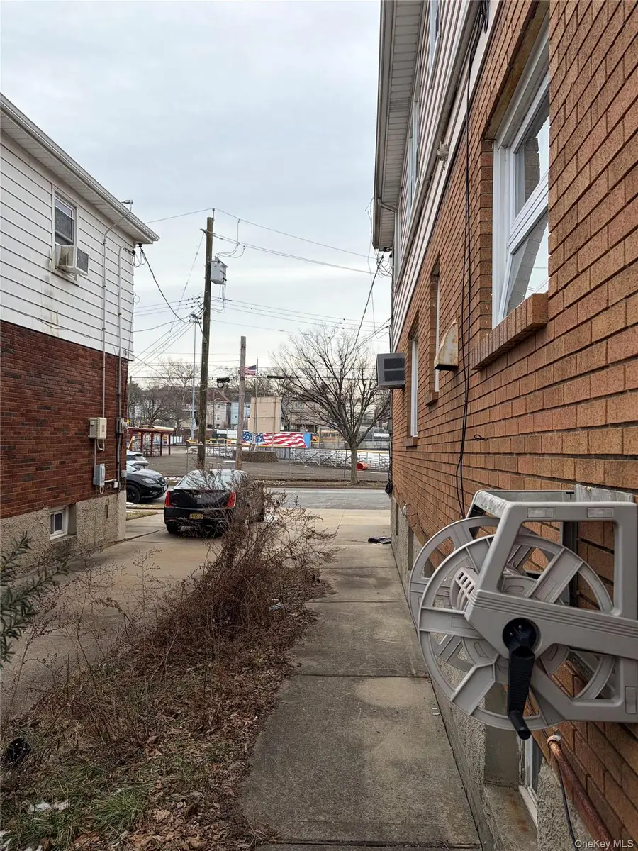 83 Lyman Ave Lyman Avenue, Staten Island, NY 10305 - #3