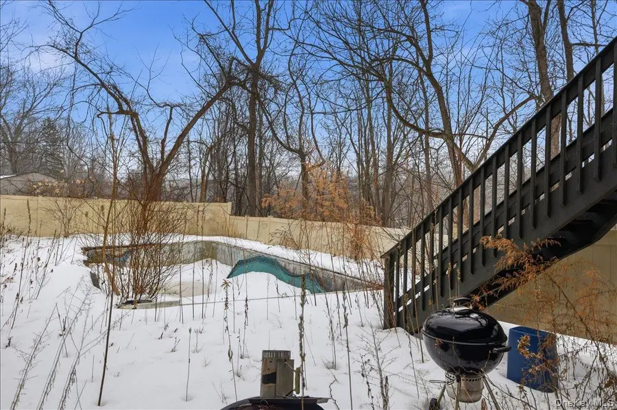 2327 Vista Court, Yorktown Heights, NY 10598 - #2