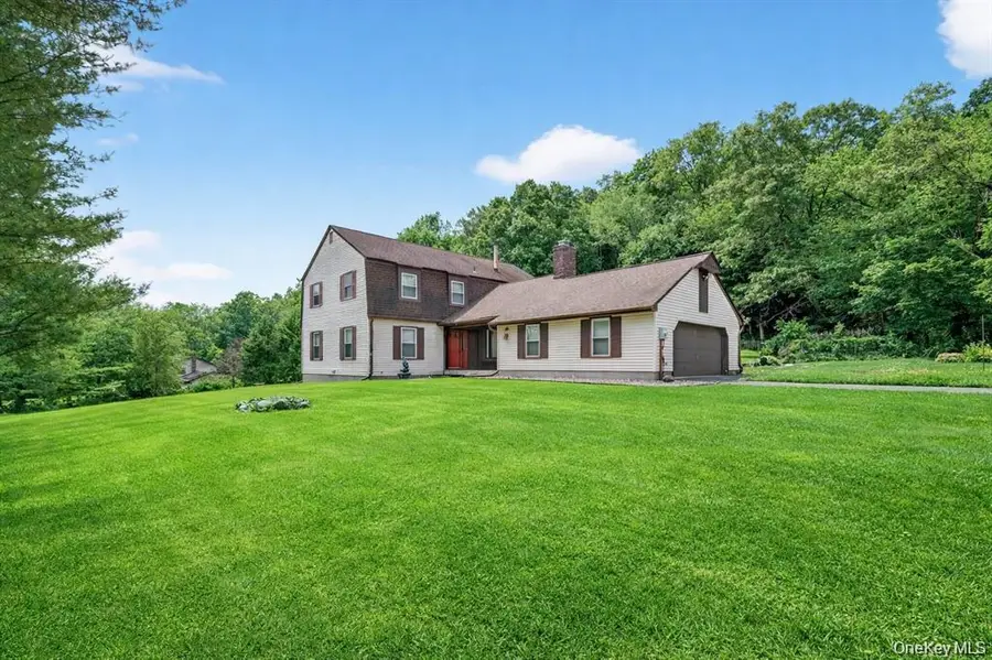 4 Debbie Court, Chester, NY 10918 - #3