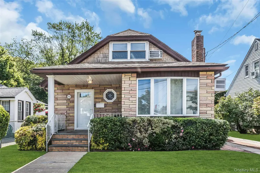 30 West Avenue, Malverne, NY 11565 - #2