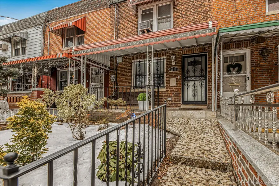 2556 Eastchester Road, Bronx, NY 10469 - #2