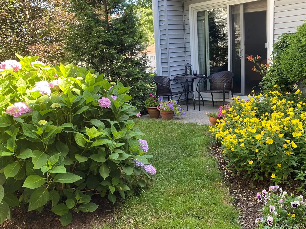 208 Harris Road #EA6, Bedford Hills, NY 10507 - #1