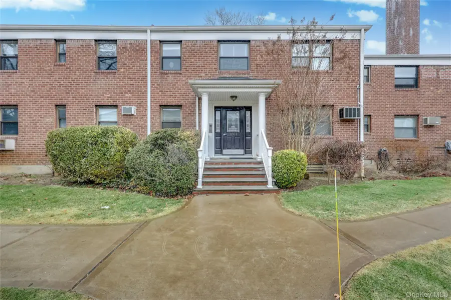 1201 E Broadway #H-23, Hewlett, NY 11557 - #3