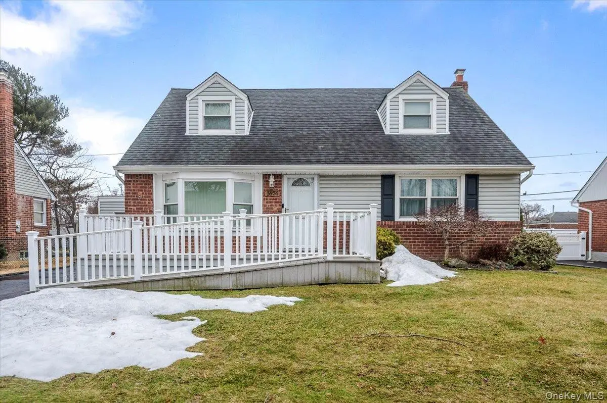 1674 Kroll Road, East Meadow, NY 11554 - #1