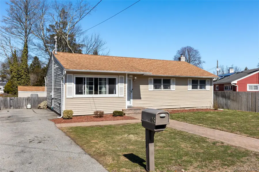 18 Wexford Street, Huntington, NY 11743 - #2