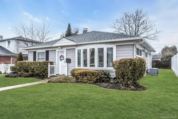 3579 Wyanet Street, Seaford, NY 11783