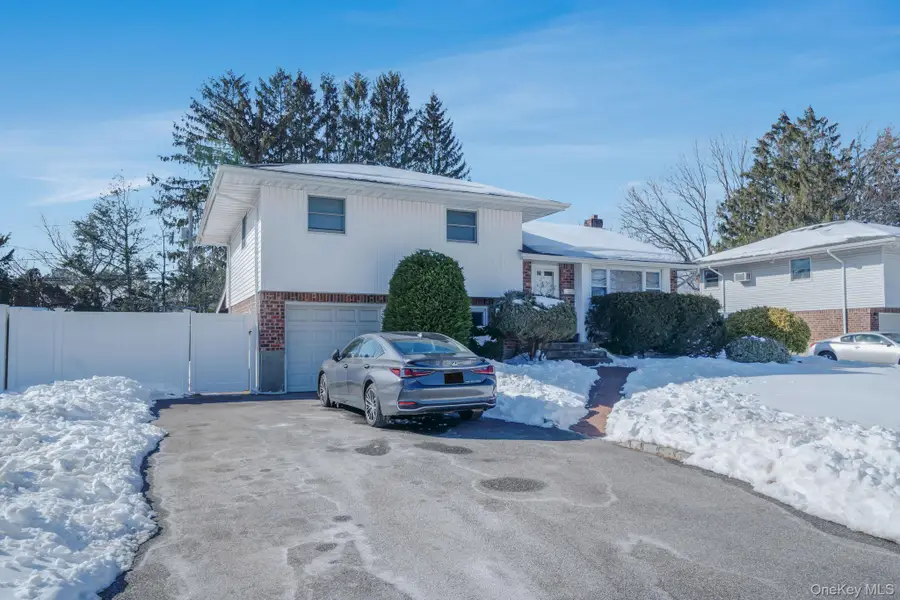 24 Kings Park Road, Commack, NY 11725 - #2