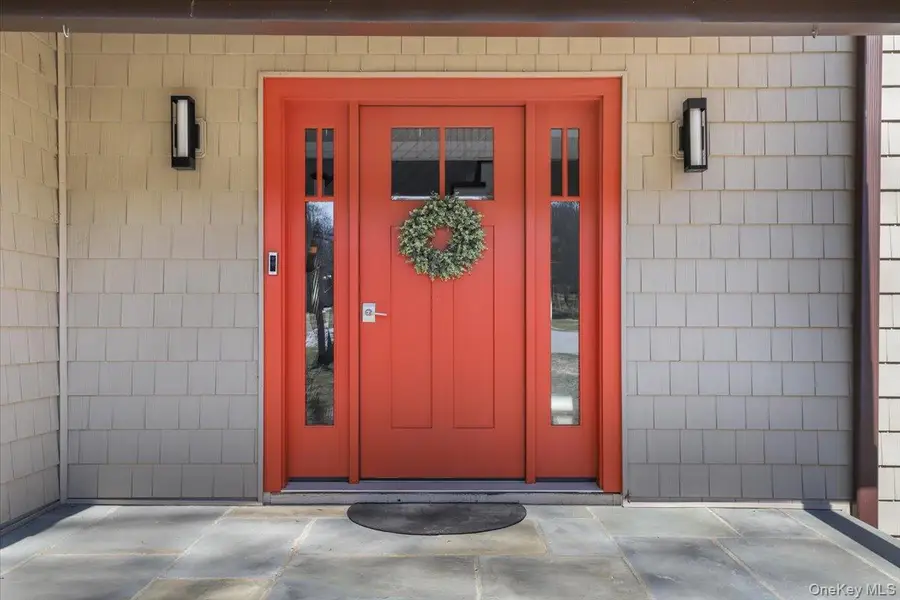 9 Comanche Court, Katonah, NY 10536 - #2