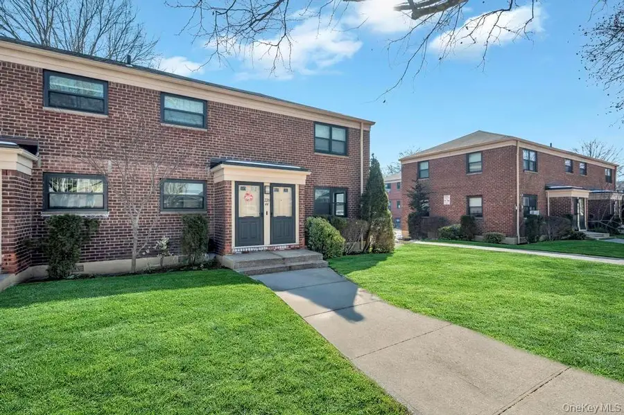 220-44 73rd Avenue #26A1, Oakland Gardens, NY 11364 - #2