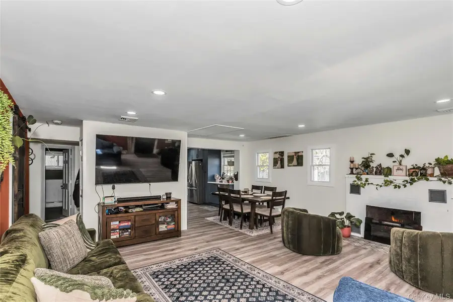 89 Pinelawn Avenue, Shirley, NY 11967 - #3