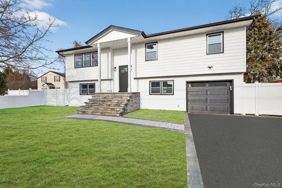 244 N Erie Avenue, Lindenhurst, NY 11757 - #2