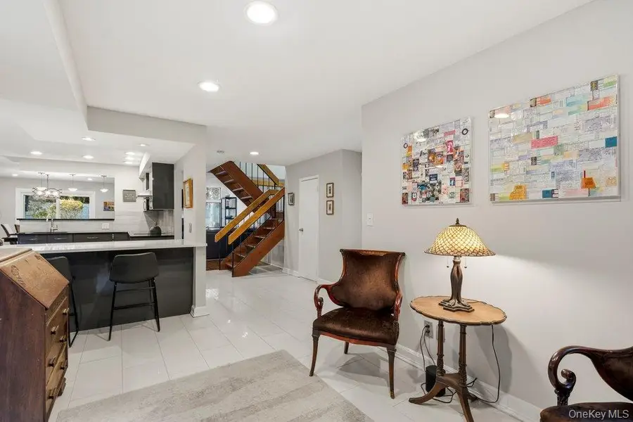 8 Wimbledon Court, Jericho, NY 11753 - #3