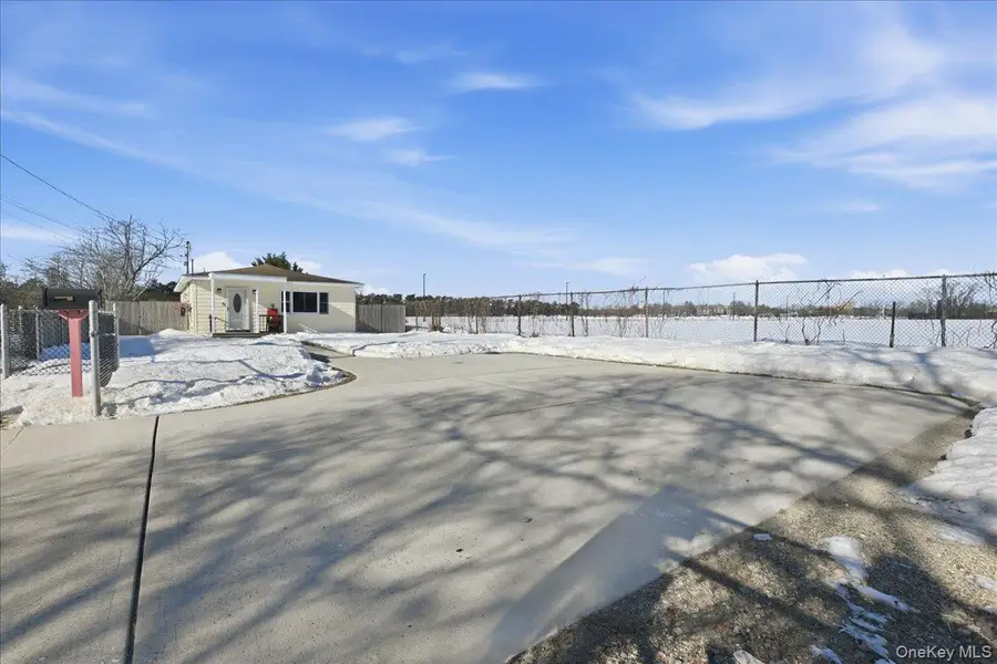 20 Wendy Lane, Brentwood, NY 11717 - #3