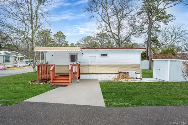 525 Riverleigh Avenue #29, Riverhead, NY 11901