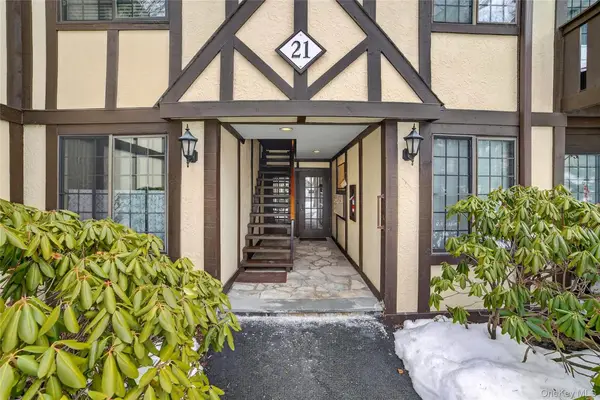 21 Foxwood Drive #8, Pleasantville, NY 10570