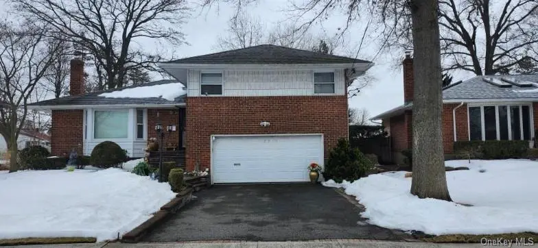 25 Pinetree Road, Westbury, NY 11590 - #2