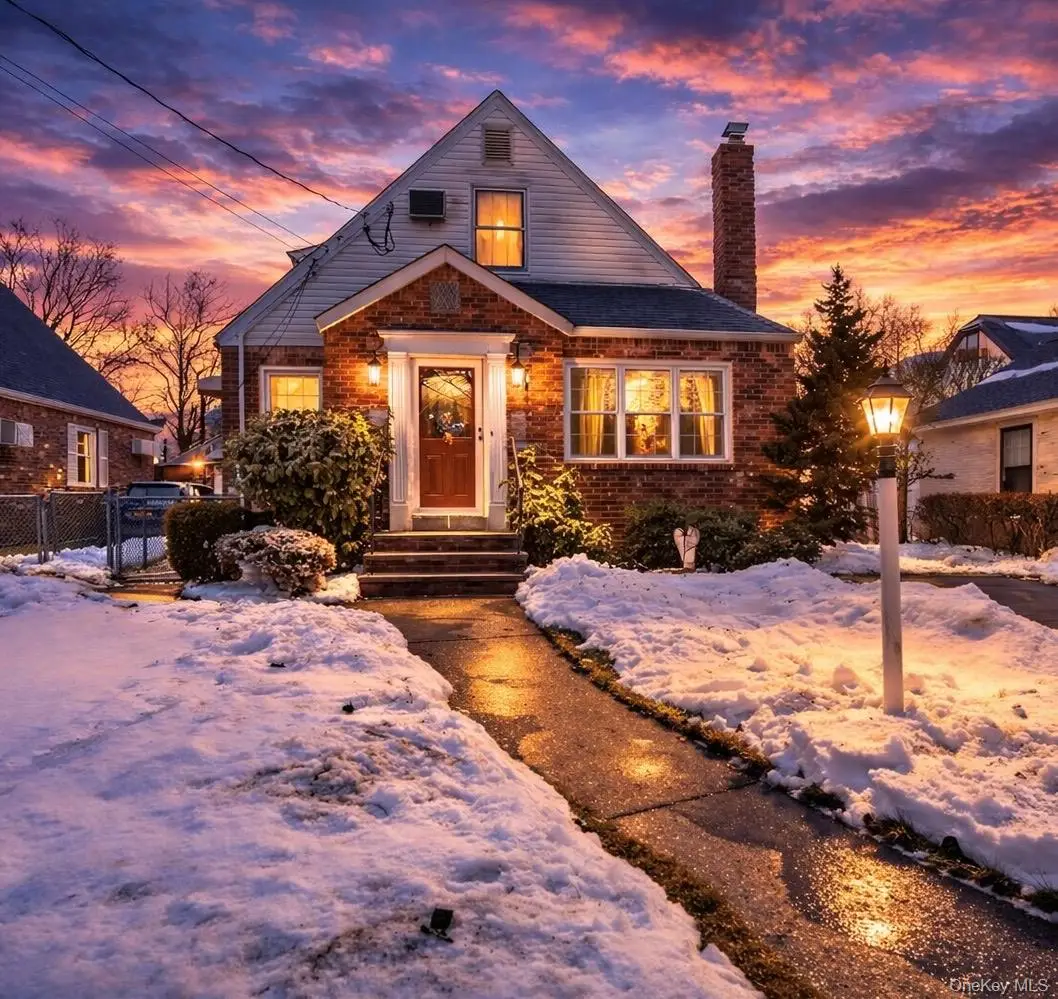 348 Carnation Avenue, Floral Park, NY 11001 - #1