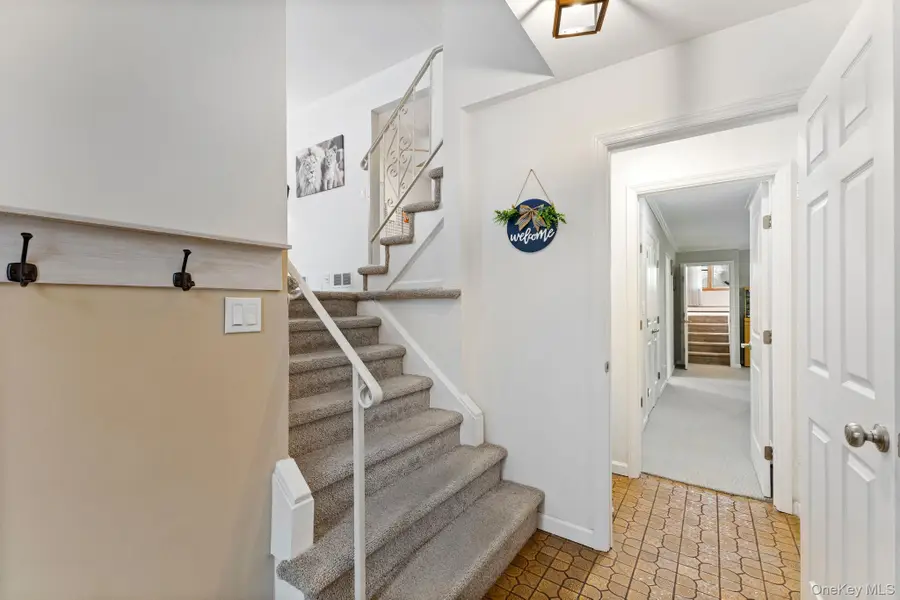 219 Old Mamaroneck Road, White Plains, NY 10605 - #2