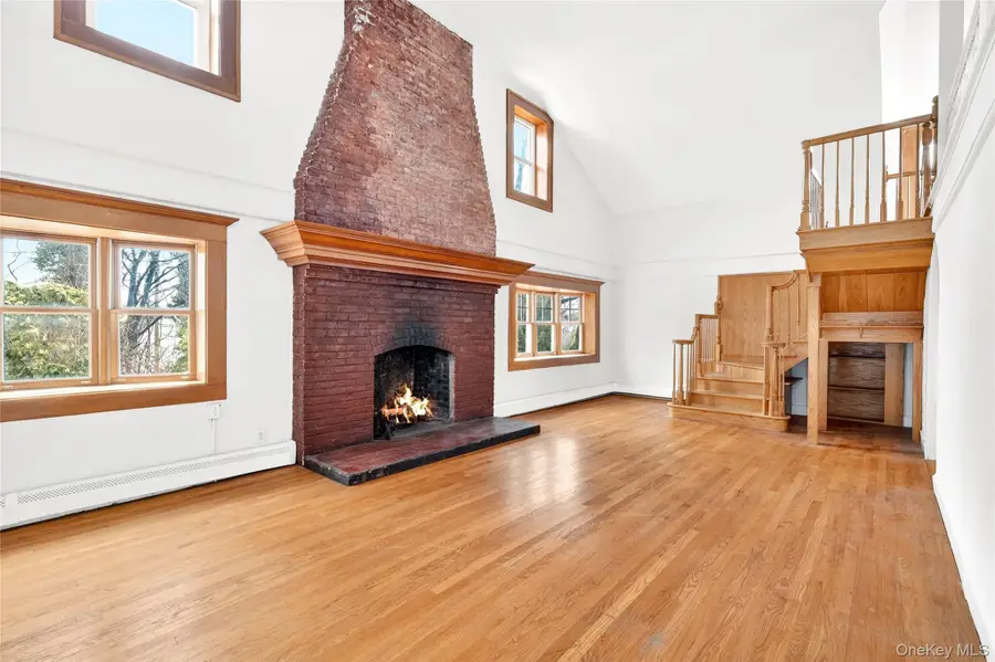 24 Old Knollwood Road, White Plains, NY 10607 - #2