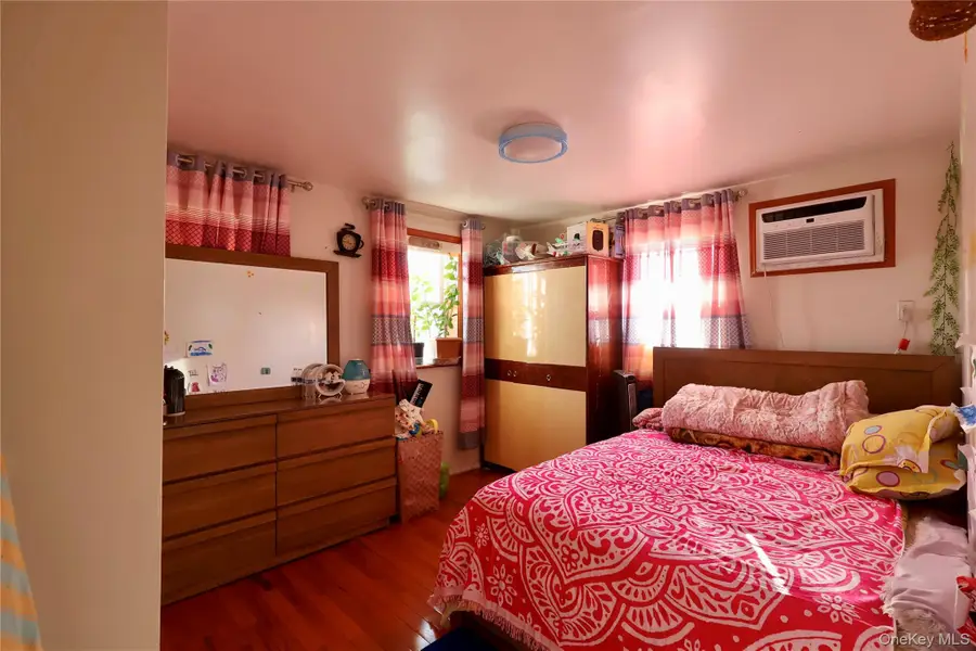 127-06 97th Avenue, South Richmond Hill, NY 11419 - #2