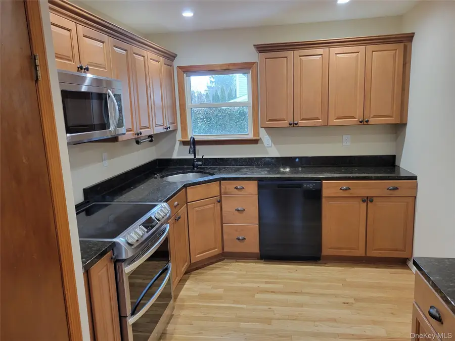 71 Cayuga Avenue, South Setauket, NY 11720 - #2