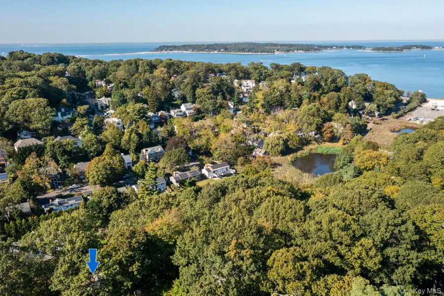 131 Fleets Cove Road, Huntington, NY 11743 - #2