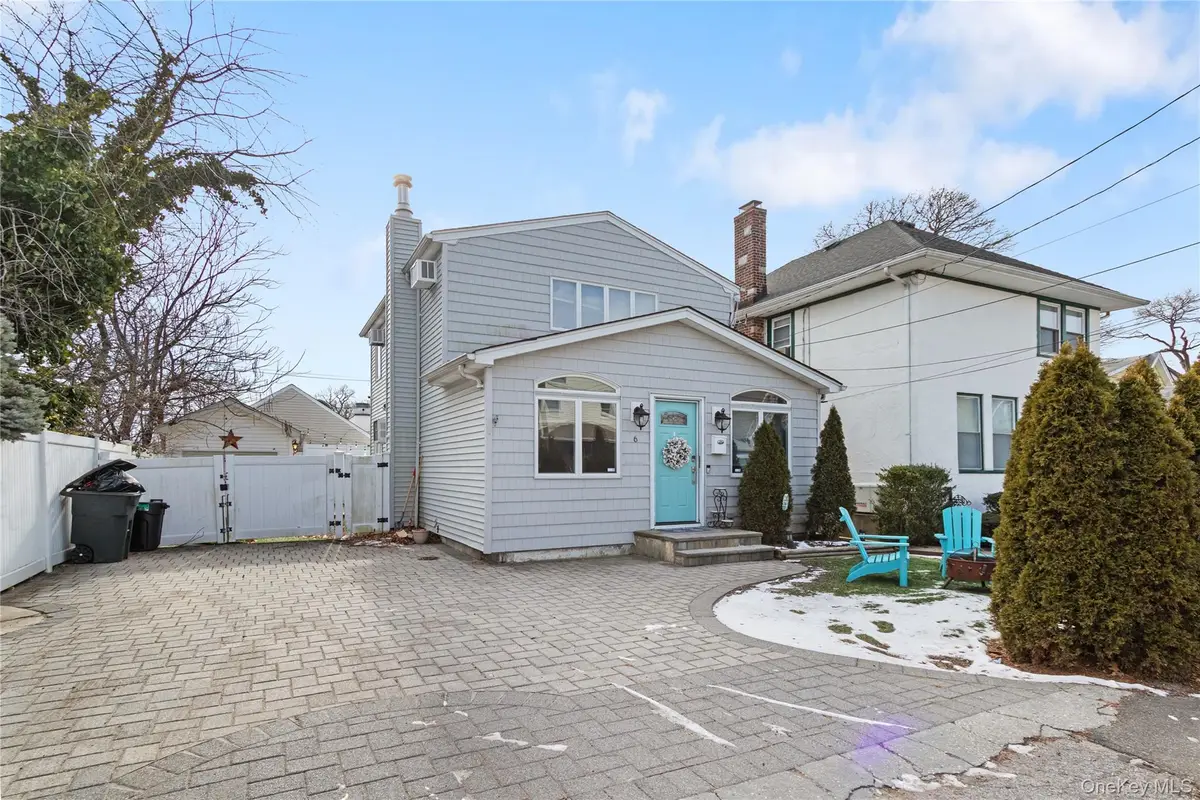 6 Charles Place, Bayville, NY 11709 - #1