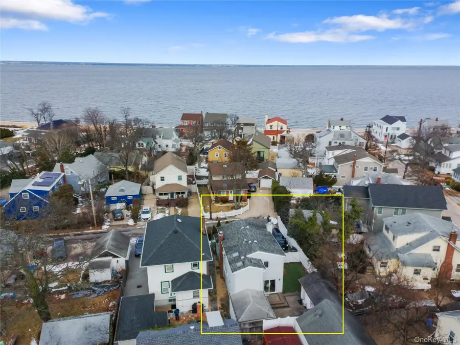 6 Charles Place, Bayville, NY 11709 - #2