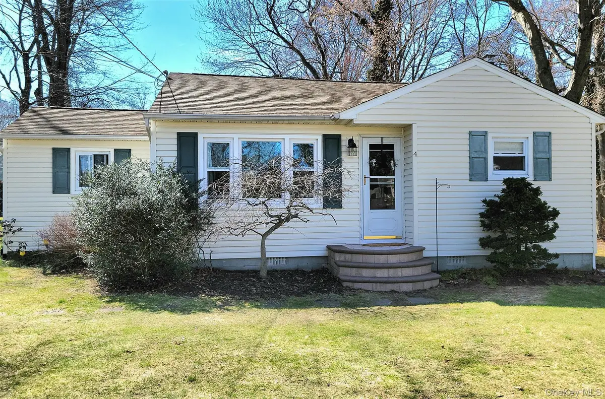 4 White Oak Street, Middle Island, NY 11953 - #1