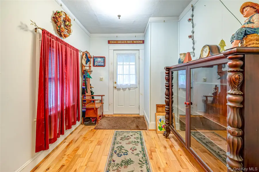 34 Boulevard Avenue, Greenlawn, NY 11740 - #3