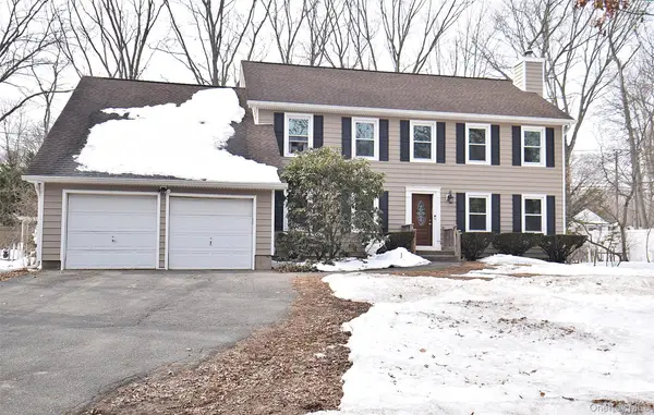 338 Pond Path, East Setauket, NY 11733