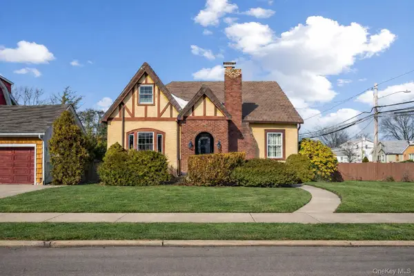 67 Lawrence Avenue, Lynbrook, NY 11563