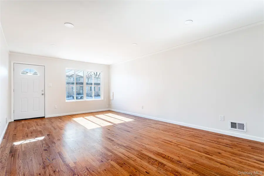 21 Spirit Lane, Staten Island, NY 10303 - #2