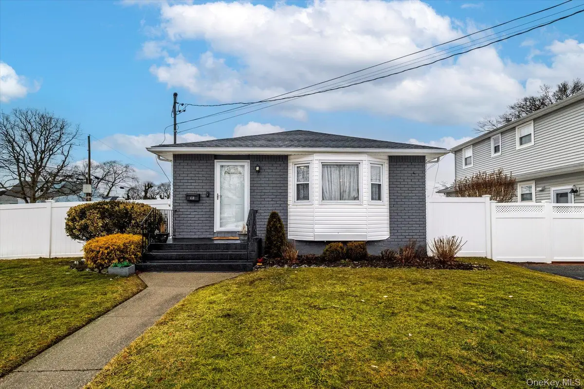 153 N Queens Avenue, Massapequa, NY 11758 - #1