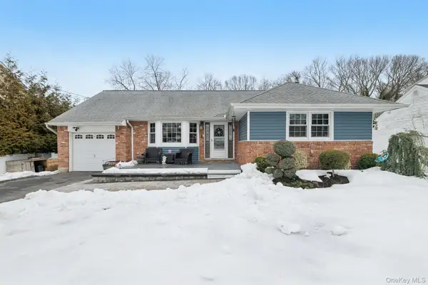 135 5th Avenue, Kings Park, NY 11754