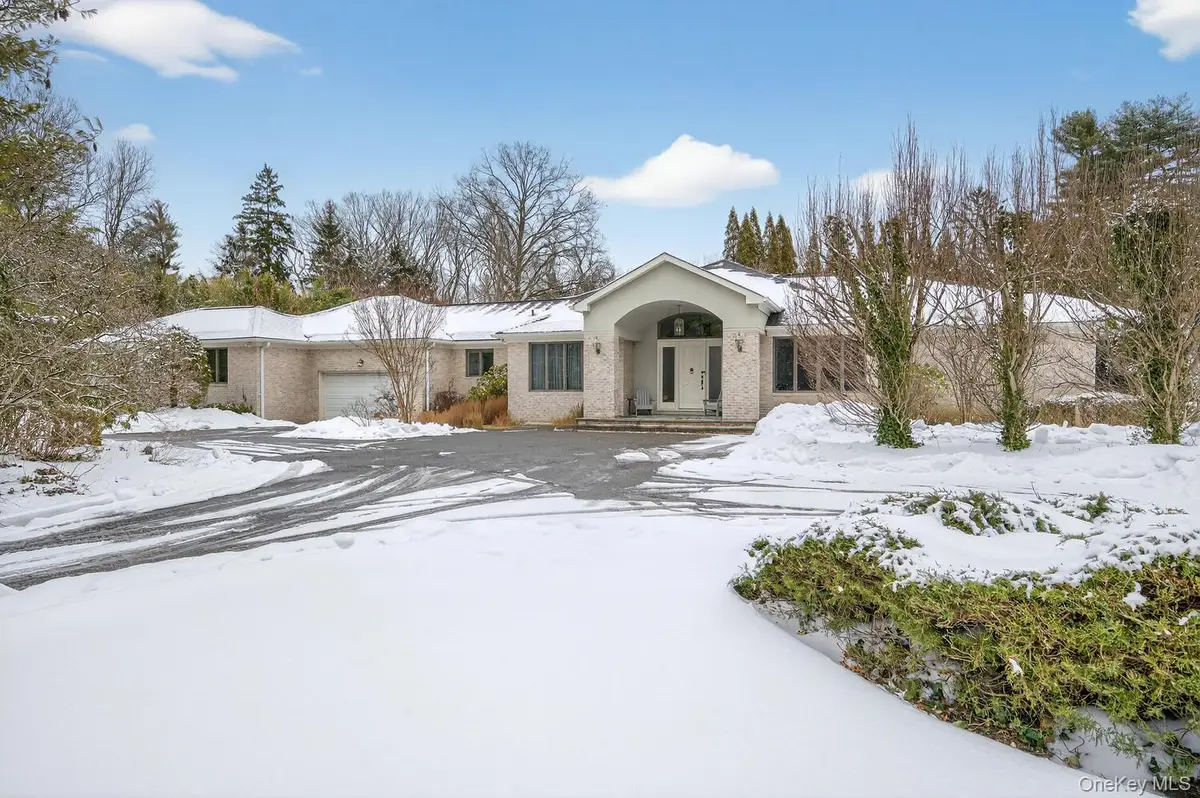 1 Hunting Lane, Old Westbury, NY 11568 - #1