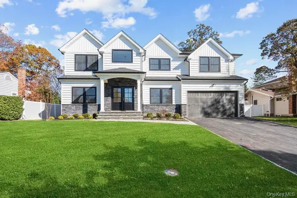 7 Otsego Place, Jericho, NY 11753