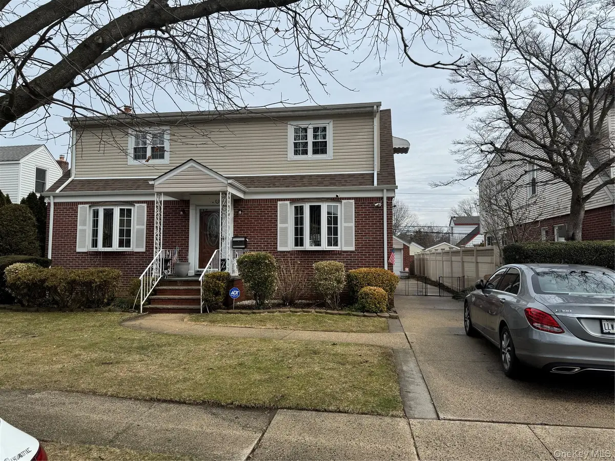 48 Orchid Lane, New Hyde Park, NY 11040 - #1