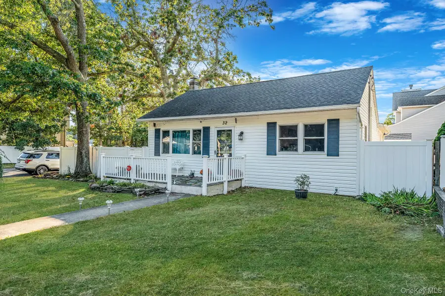 32 Pine Tree Drive, Shirley, NY 11967 - #2